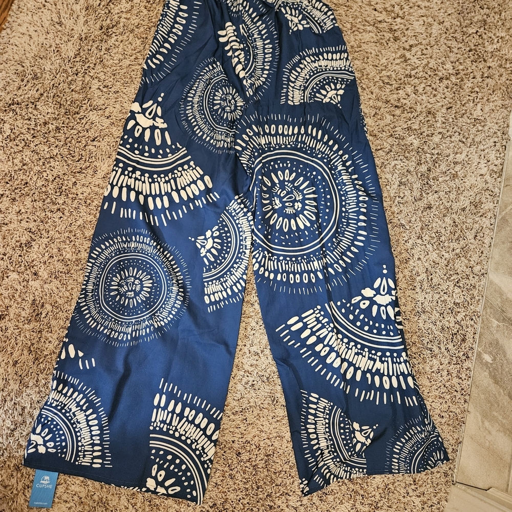 Cupshe Blue and Cream Wide Leg Pants - Picture 9 of 12
